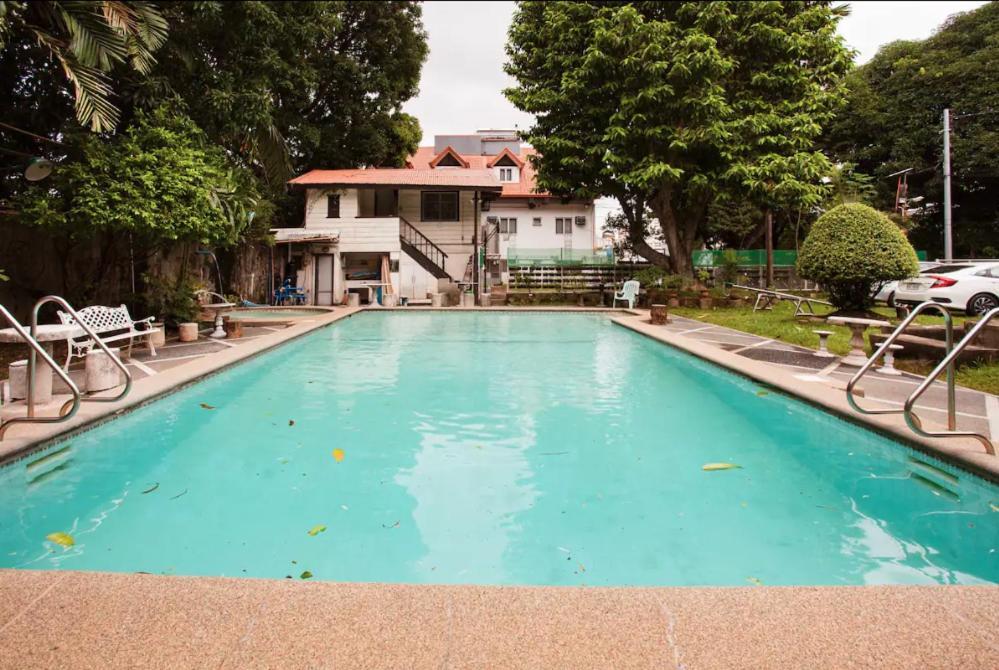 Casa Heradurra Uno/Dos Manila Exterior photo